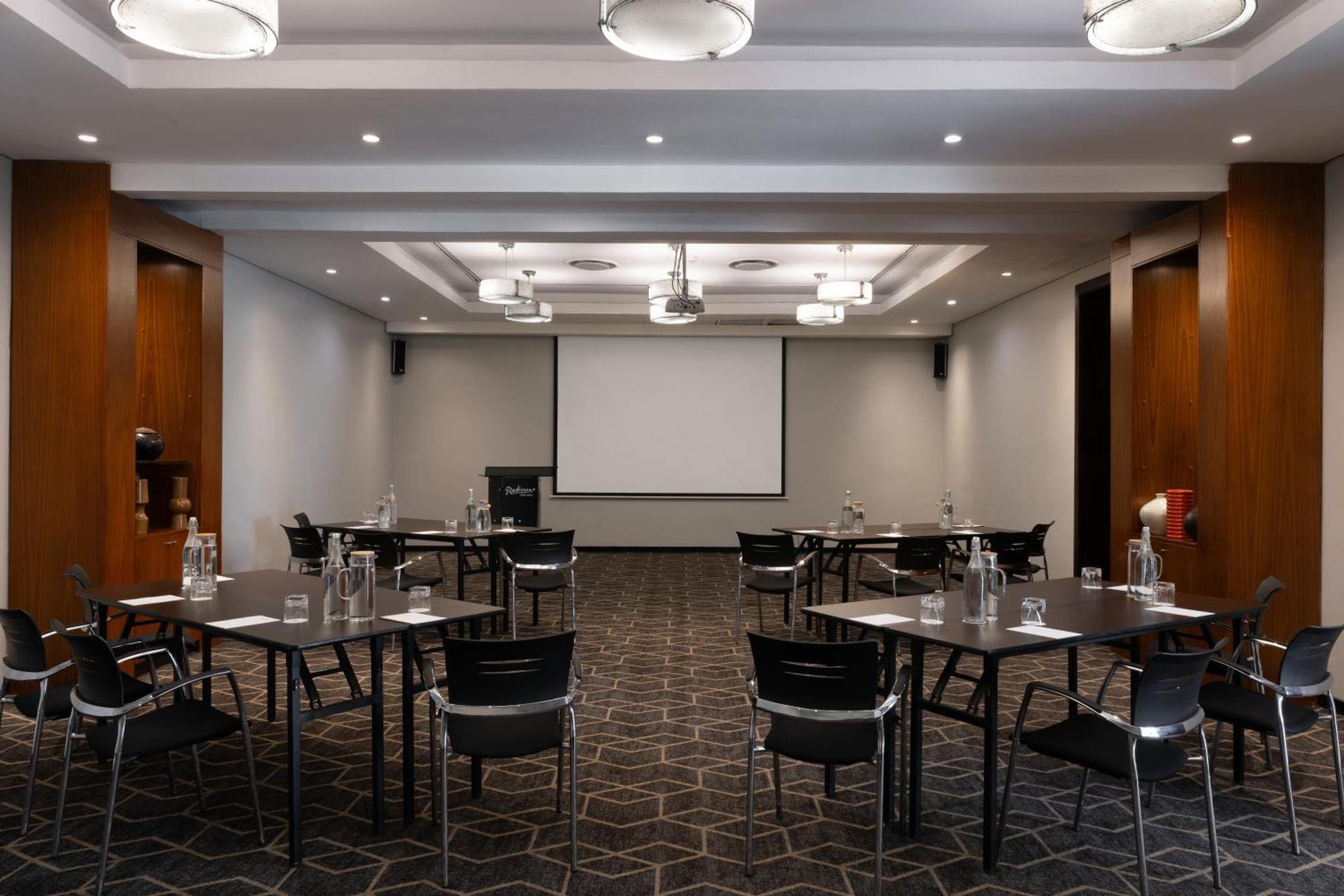 Radisson Lagos Ikeja Екстериор снимка